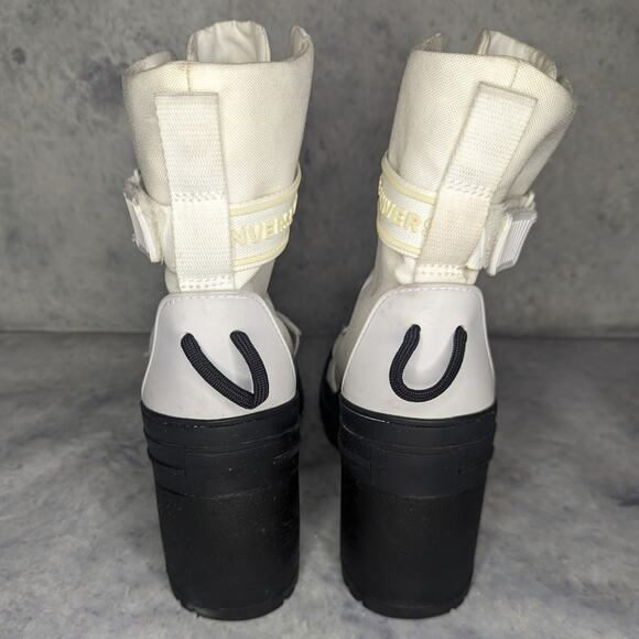 Converse Chuck Taylor All Star Gr82 Heeled Boot in White & Black, Size 7 - Picture 11 of 13